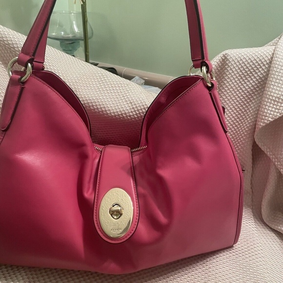 Coach Carlyle - Picture 5 of 12